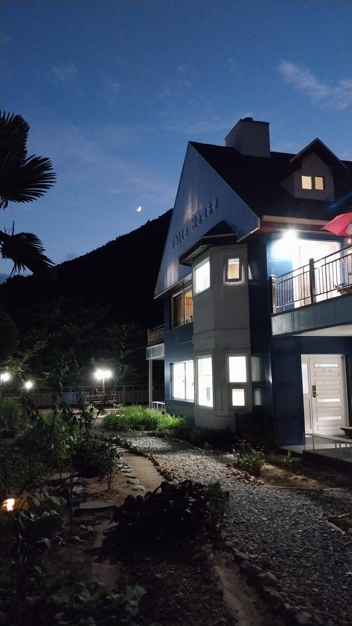 Hotel White House Namhae Exterior foto