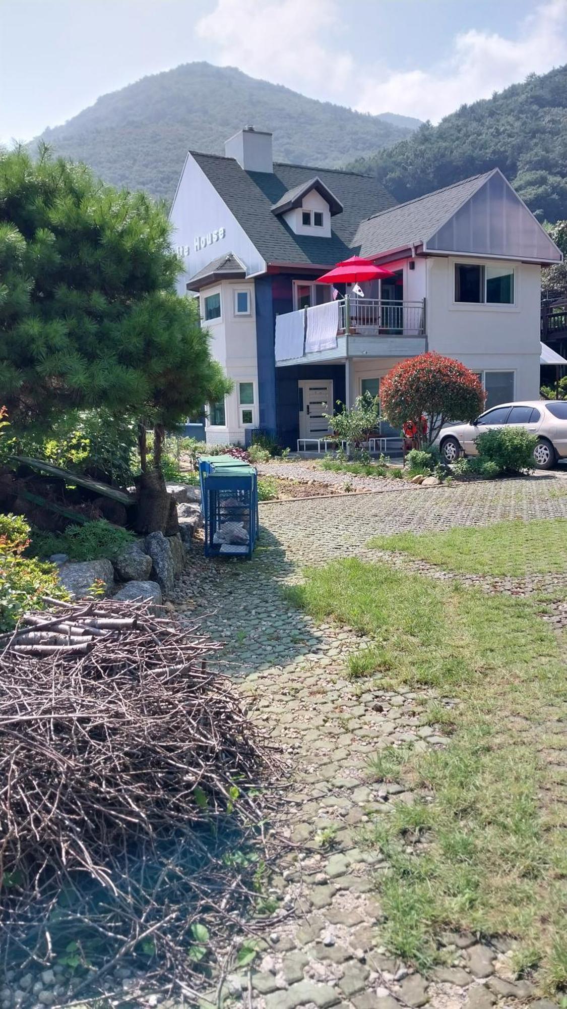 Hotel White House Namhae Exterior foto